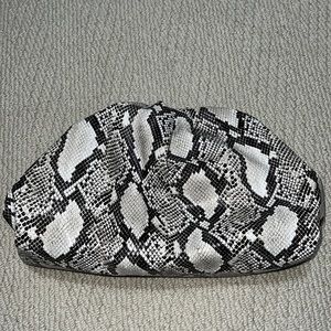 NWT Choosy clutch